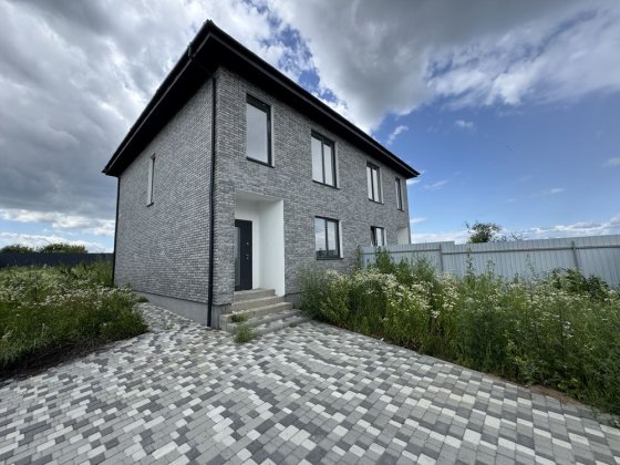 Будинок дуплекс! Стяжка штукатурка у вартості ! Буча