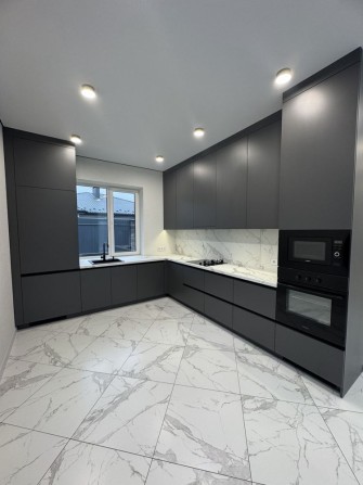 Будинок з ремонтом в КМ Буча. Ідеальний варіант для життя - фото 1