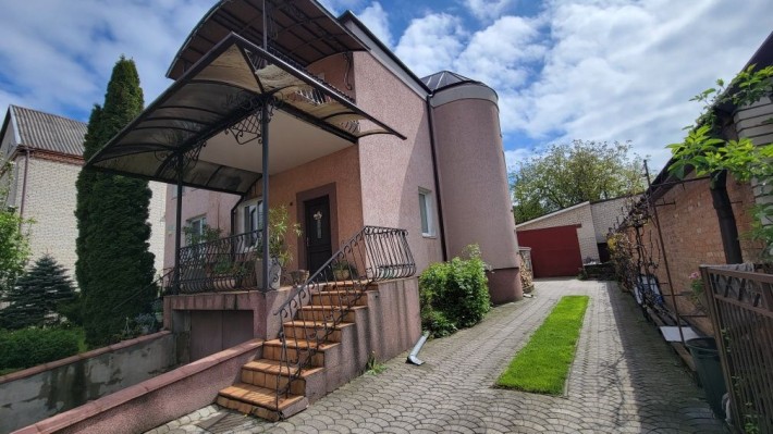 Продаж будинку від власника район вул.Лвівської/гараж з оглядовою ямою - фото 1