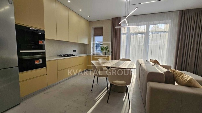 Продам таунхаус з дизайнерським ремонтом (135М2) Безготівковка+ ГАЗ! - фото 1