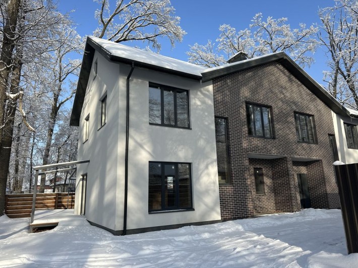 Продаж якісного цегляного дуплексу 120 м2 в центральній частині Бучі - фото 1
