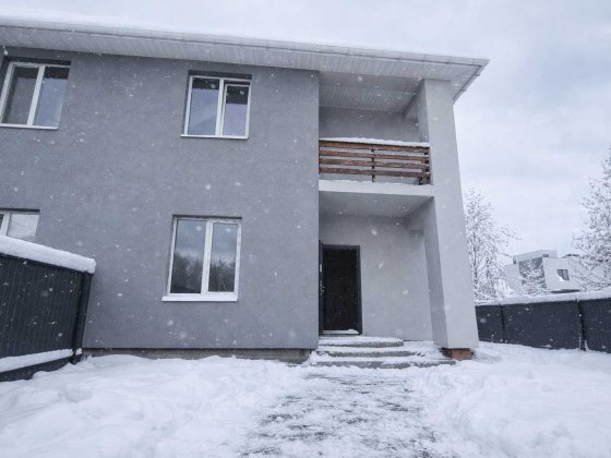 Просторий дуплекс біля Бучанського парку. 3 сотки, балкон, задній двір Буча