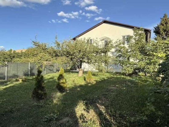 Окремий будинок біля 1-ї міської лікарні! 180 кв.м.! Полтава