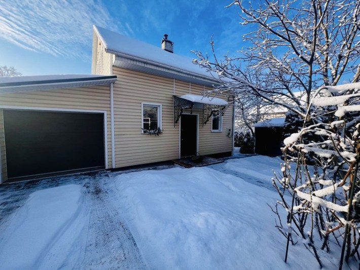 Продається будинок з ремонтом у центрі Бучі! - фото 1