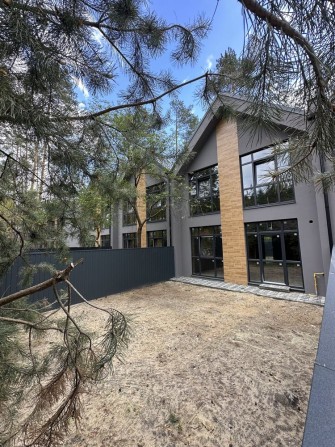 Живи в гармонии с природой: ТАУНХАУС в окружении зелени. - фото 1