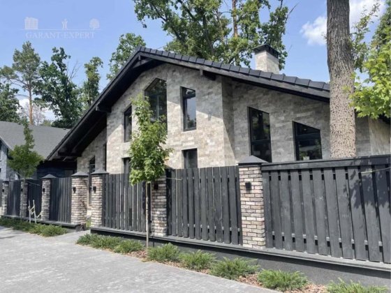 Одноповерховий будинок у Лісовій Бучі, 202 м², 6 соток, басейн Буча