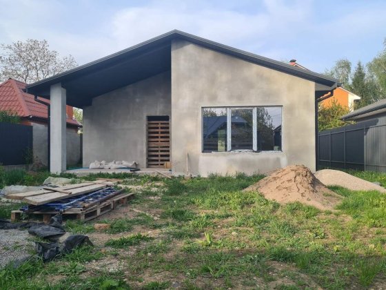 Чудовий будинок.Гарна локацiя. Полтава