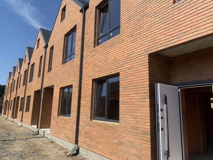 Новий таунхаус в самому центрі  Ірпеня  2 поверхи - фото 1