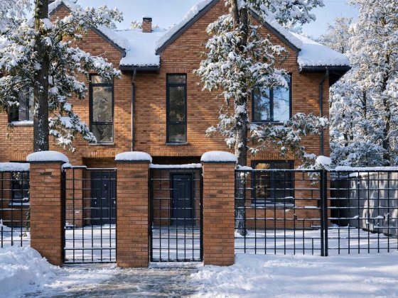 Сучасний будинок з клінкерним фасадом і повноцінною мансардою Ірпінь