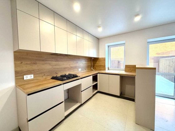 Таунхаус з ремонтом, вул. Лисенка Ірпінь, єоселя 3,7% - так. Ірпінь