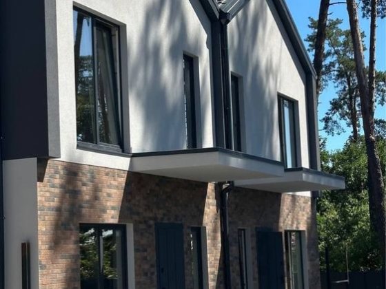 Дуплекс в Бучі . Сосни . Газ ! Буча