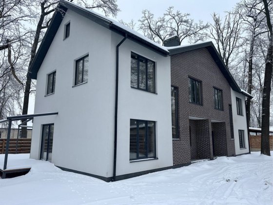 Дуплекс неподалік  центру  Бучі. 115 000 $ Буча