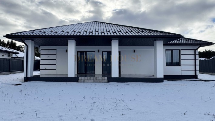 Одноповерховий будинок з ремонтом на 8 сотках. Газ. Центр каналізація! - фото 1