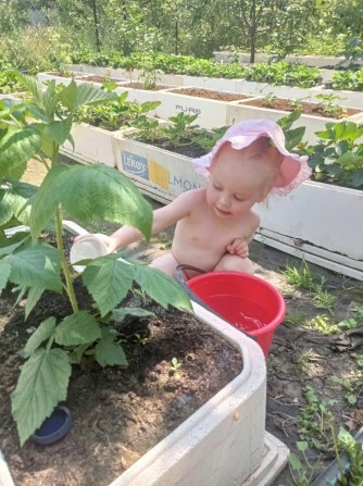 Продам дачу в центрі міста Коммунарівець - фото 1