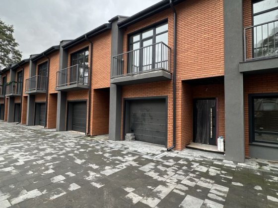 Таунхаус в центрі міста . Всі центральні комунікації ! Ірпінь