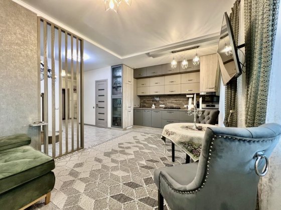 Будинок (таунхаус) з технікою та меблями Сумы