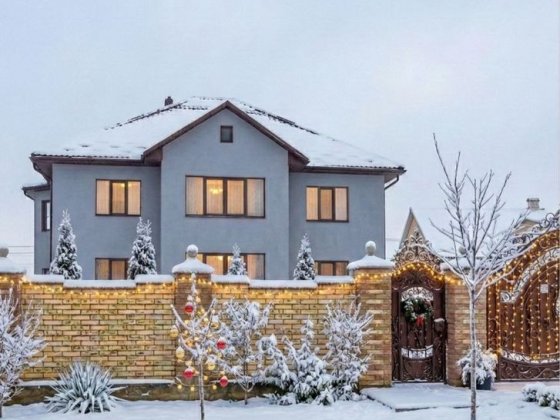 ГАРНИЙ СІМЕЙНИЙ БУДИНОК 2018року! 10 сотих, 2хв до Гравітону\Руської Чернівці