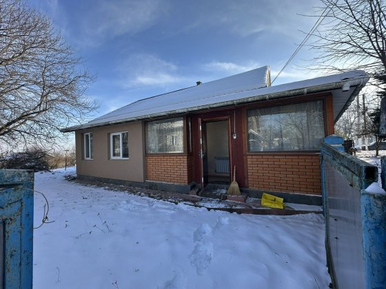 Продаж будинку з ремонтом Чернівці