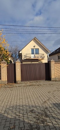 Невеликий будинок 75 кв.м.  в елітному районі - фото 1