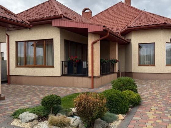 Продаж будинку з великою ділянкою Ужгород