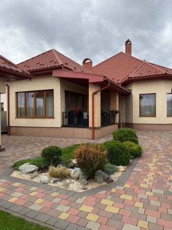 Продаж будинку з великою ділянкою - фото 1