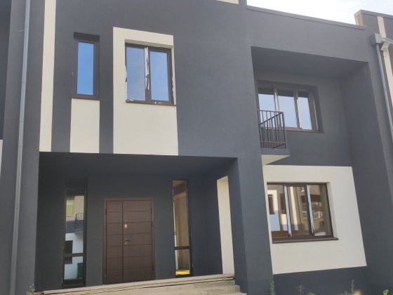 Таун під є Оселю вул Кагарлицького,р-н Урбана Чернівці