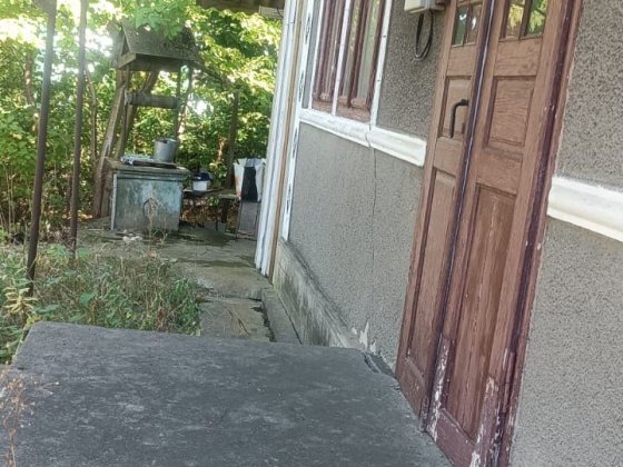 Продається будинок  50км від м.Чернівці Черновцы
