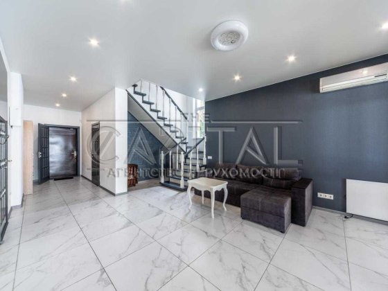 Продаж 2-поверхового будинку 137 м2 у сосновому лісі Дарницький р-н Київ