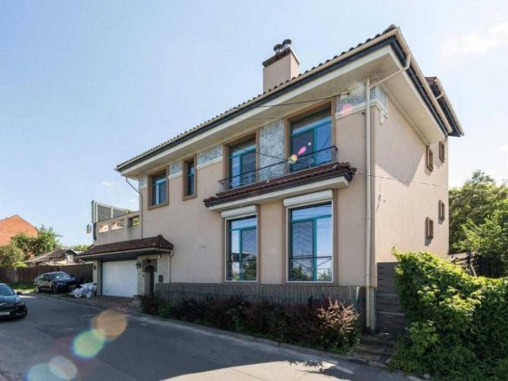 Продаж затишного маєтку в центрі Києва. Київ