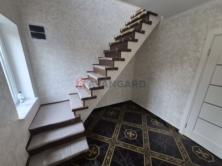 Продаж 2-поверхового будинку з ремонтом - фото 1