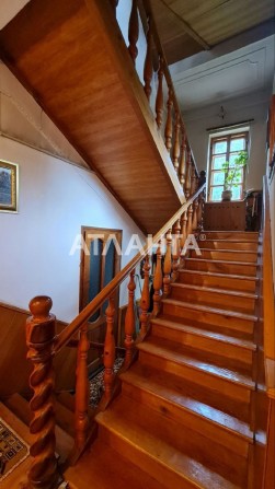 Будинок 2 поверхи  331 кв в центрі - фото 1