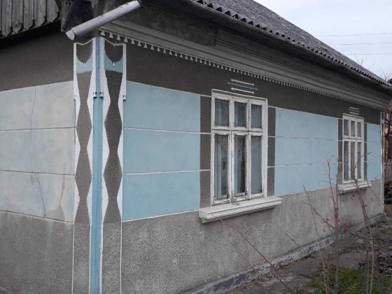 Продається окремий будинок в центрі садгори Учительська 75 Чернівці