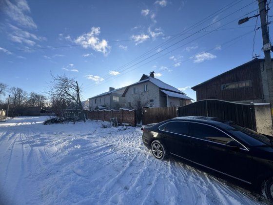 Продам будинок 120м , міцний і доглянутий з усіма коммунікаціями Чернигов