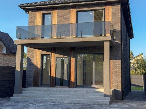 Продаж Будинок 210м2 з підвалом Святошинський р-н,2км м.Академмістечко Киев