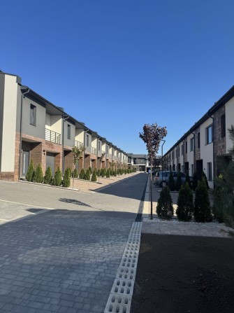 Продаж таун хауса  вул. Спортивна! - фото 1