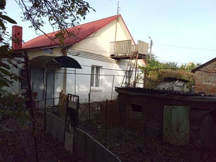 Продам частину будинку на Басів Куті - фото 1