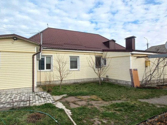 Добротний будинок 120м2, ділянка 9 соток р-н "Манеж" Черкассы