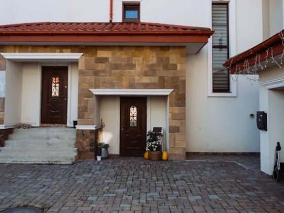 Продам котедж на Григоренка Рівне