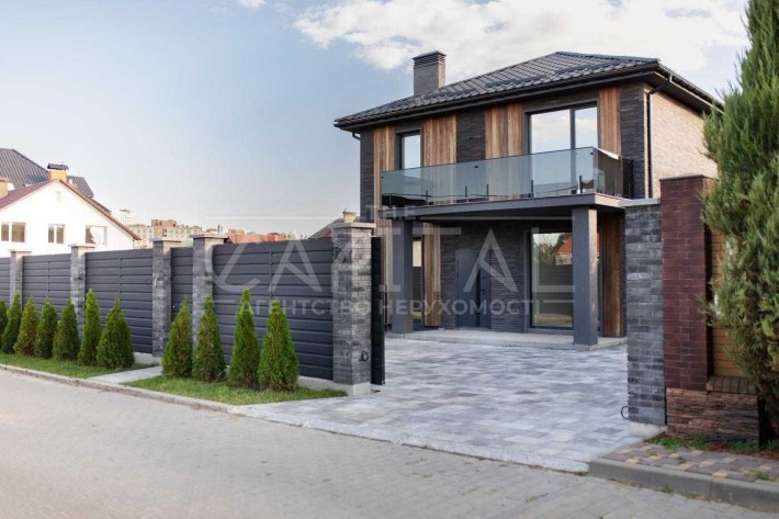 Продажа Дом 260м Жуляны КГ Счастье 8м соток! ул. Березовая Центр - фото 1