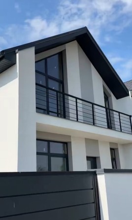 Продаж дуплексу вул. Радісна р-н Садовий Ужгород - фото 1