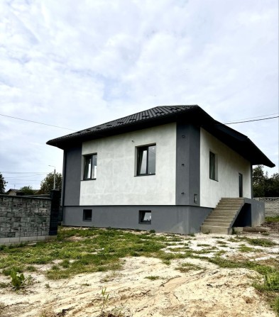 Продаж окремого будинку на вул. В. Чорновола! - фото 1