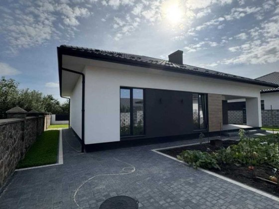 Будинок 120 кв.м. На Щасливому Американка 6,5 сот. Готовий для Ремонту Рівне