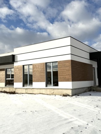 Останній кутовий трикімнатний котедж, з міськими комунікаціями! - фото 1