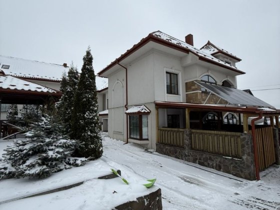 Продам таунхаус у новому дворі Рівне