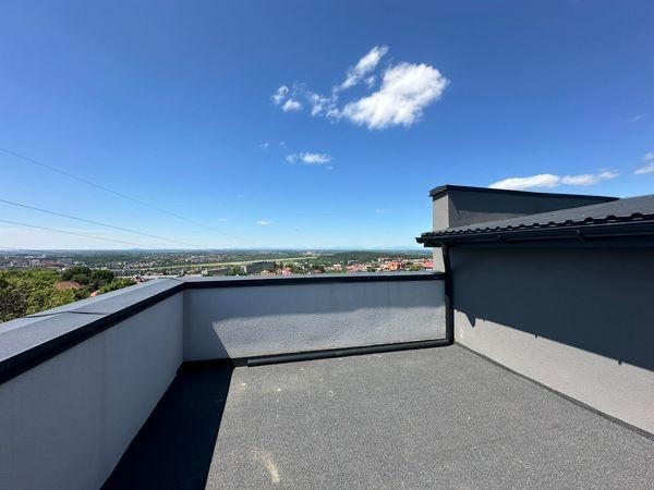 Будинок з панорамним видом на Ужгород - фото 1