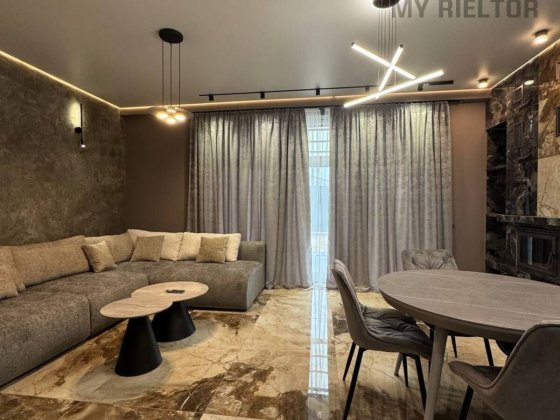 Продаж котеджу з сучасним дизайнерським ремонтом! Ужгород