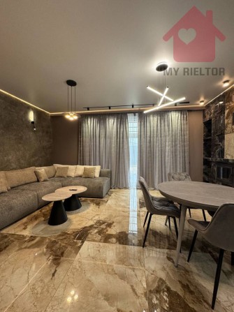 Продаж котеджу з сучасним дизайнерським ремонтом! - фото 1