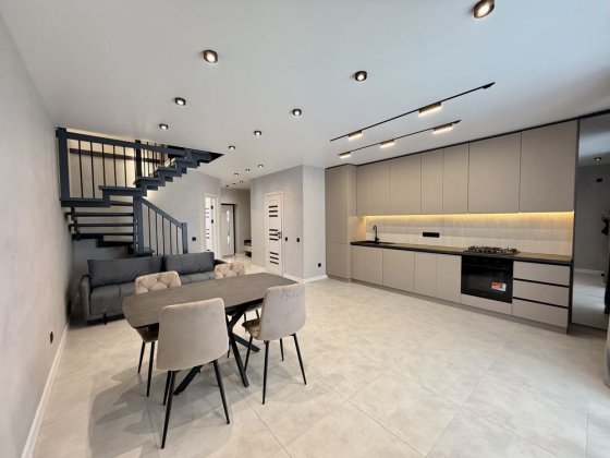 Таунхаус на 4 кімнати з новим ремонтом Винница