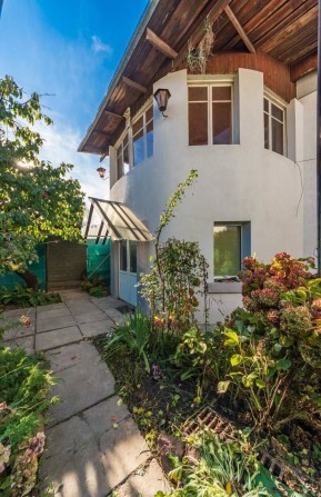 Продаж двох будинків 9 соток - фото 1