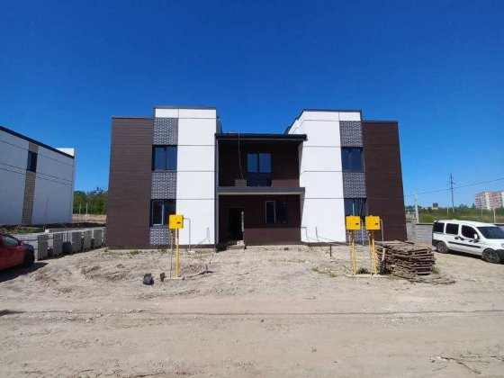 Продаж кутового котеджу з міськими комунікаціями Ровно